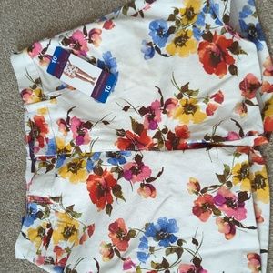 Gloria Vanderbilt size 10 shorts